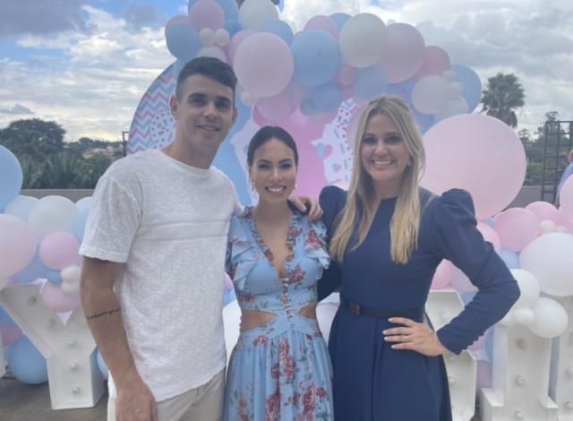 球速体育-奥斯卡暂定下周启程返回中国 爱妻即将临盆不随行