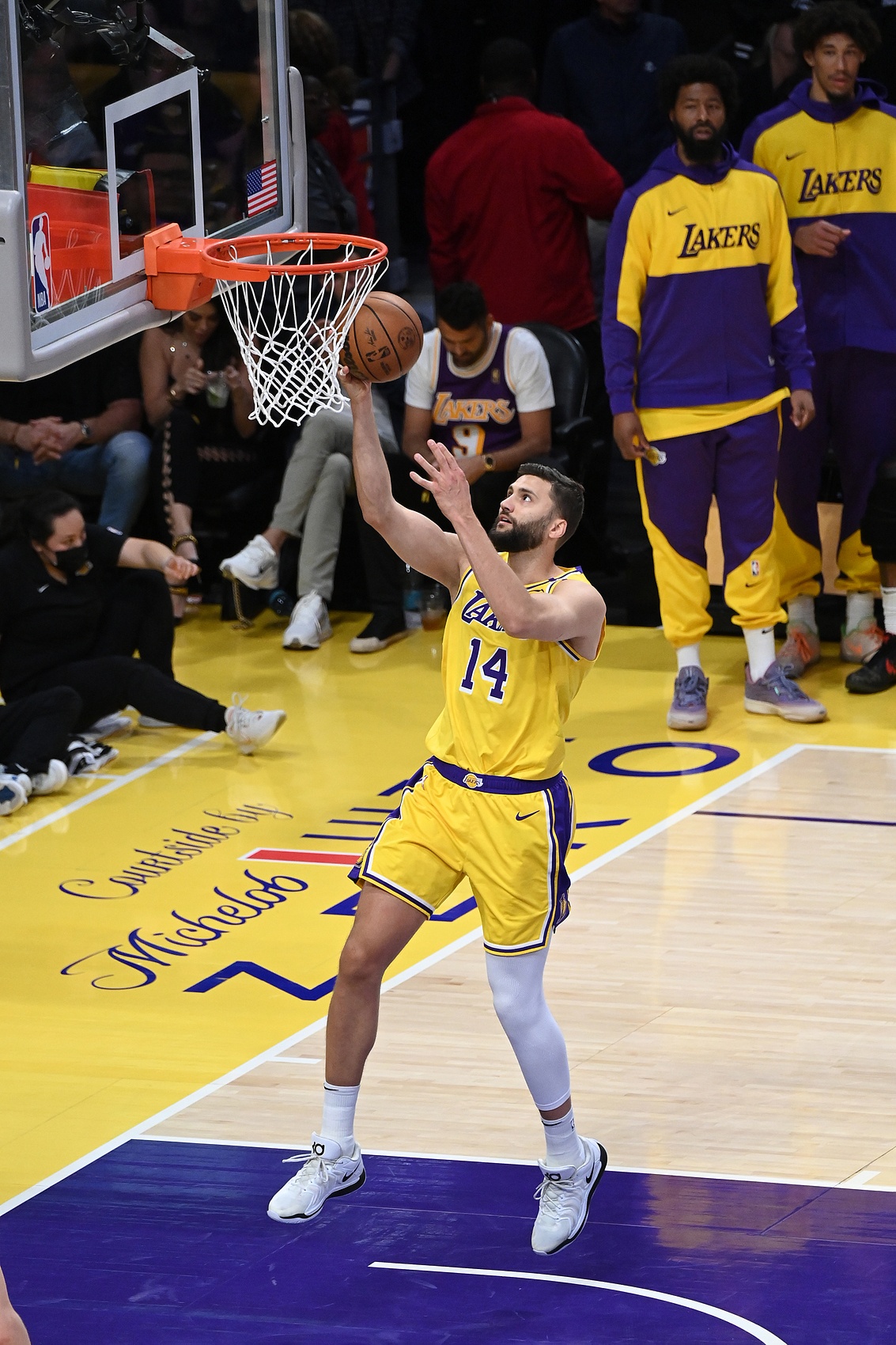 球速体育平台-东契奇:克莱伯做了很多数据统计外的事情 我很享受和他并肩作战