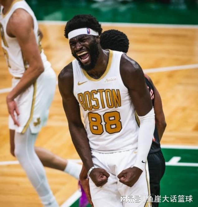 球速体育APP-惨败!布朗27+8+8创纪录,马克西33+6毫无借口,探花23+5全队最低