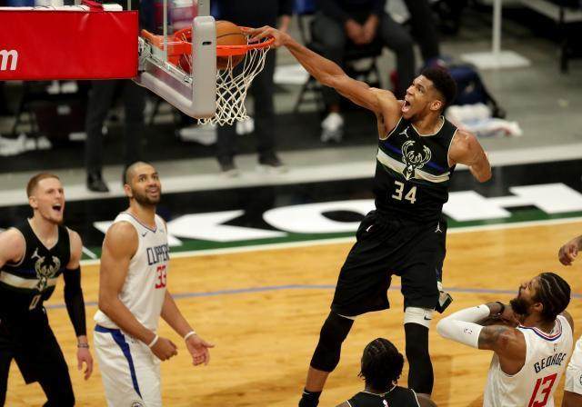 1618640732605036339.jpg 球速体育平台-左膝酸痛持续困扰字母 未来不排除继续轮休可能